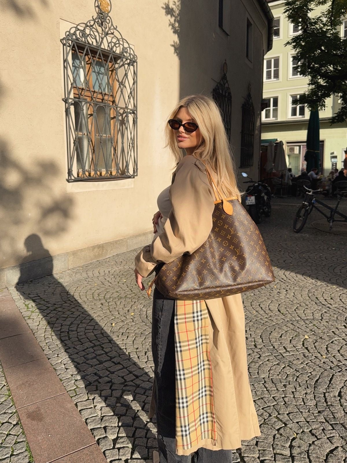 Louis Vuitton Neverfull Classic