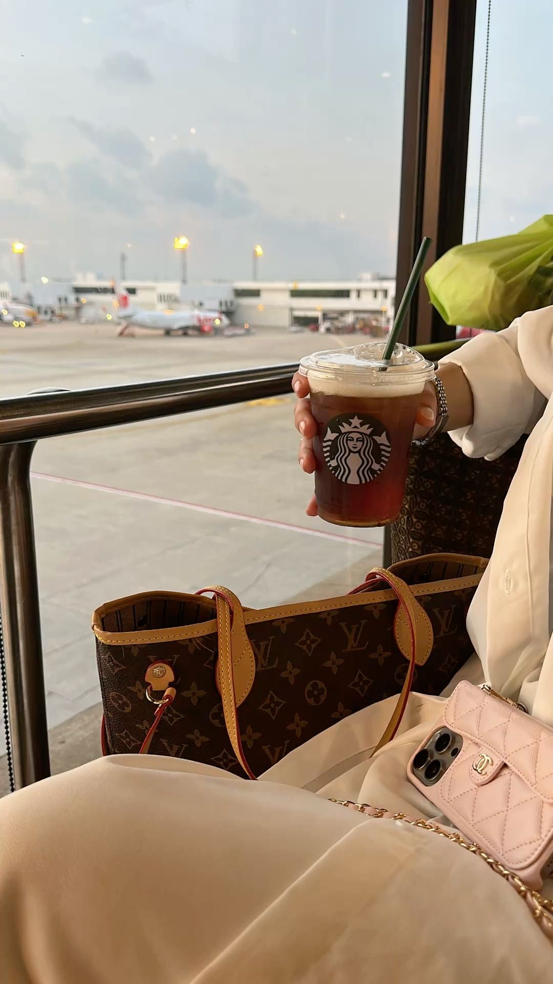Louis Vuitton Neverfull Classic