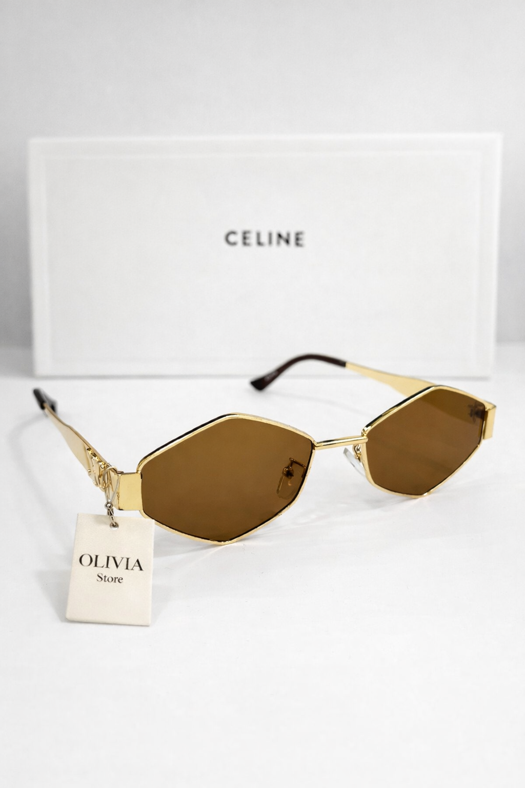 Celine Lentes 22