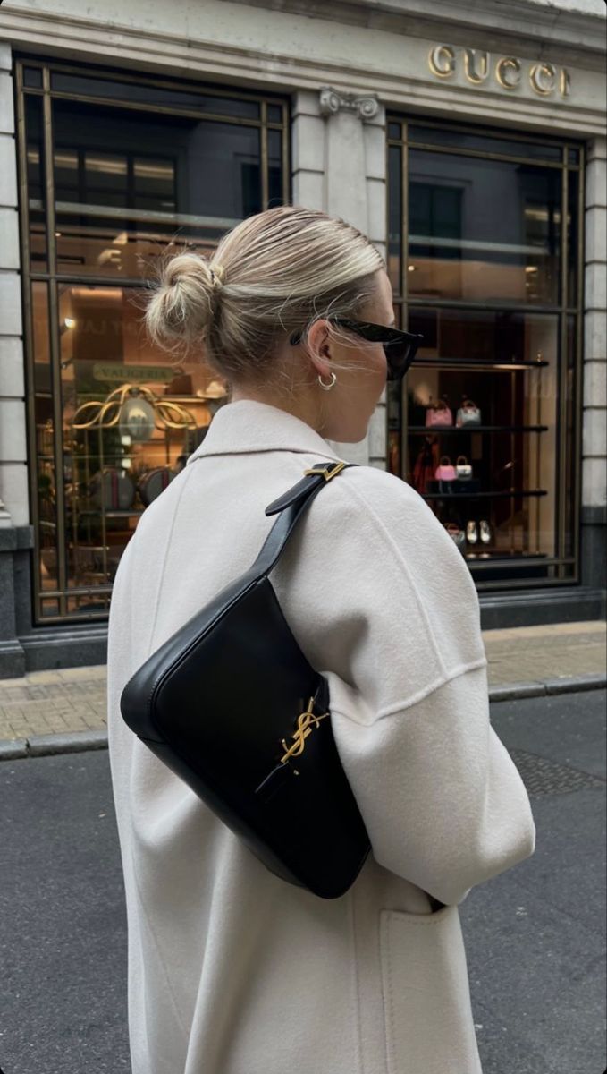 Yves Saint Laurent Hobo Classic