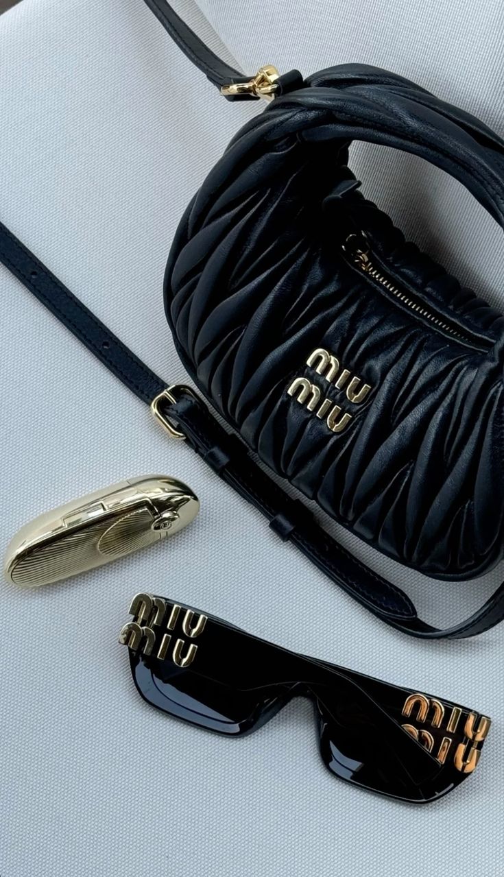 Miu Miu Wander Black