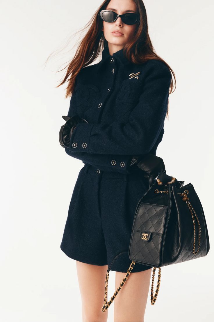 Chanel 25 Black